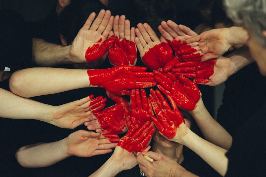 online community heart hands